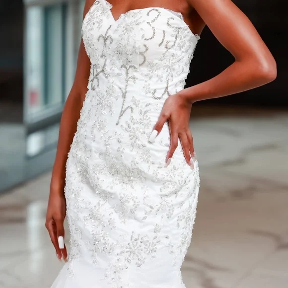 Strapless Mermaid Wedding Dress size 8 -Ivory - Picture 3 of 4